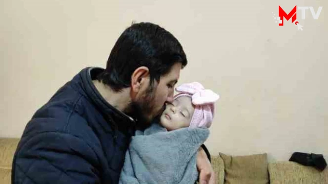 Enkazdan kurtarılan Fatma bebek, amcasına teslim edildi
