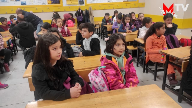 Urfa'da deprem sonrası ders zili tekrar çaldı