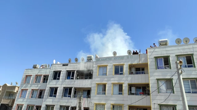 Urfa’da mesken yangını: 2 kişi kurtarıldı