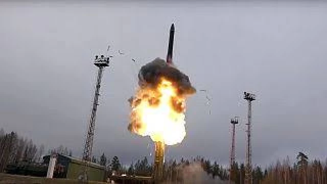 Rusya nükleer füze fırlattı