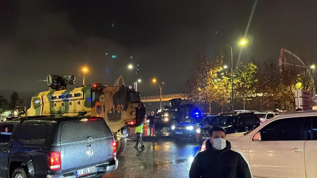 Demirtaş yoğun güvenlik önlemleri ile Diyarbakır'dan ayrıldı