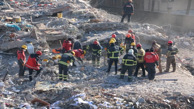 Diyarbakır’da 100 kişinin öldüğü binanın davasında 3 sorumlu tutuklandı