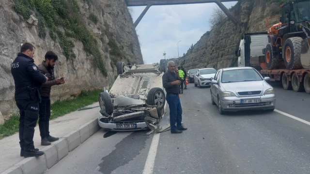 Urfa’da devrilen aracın sürücüsü yaralandı
